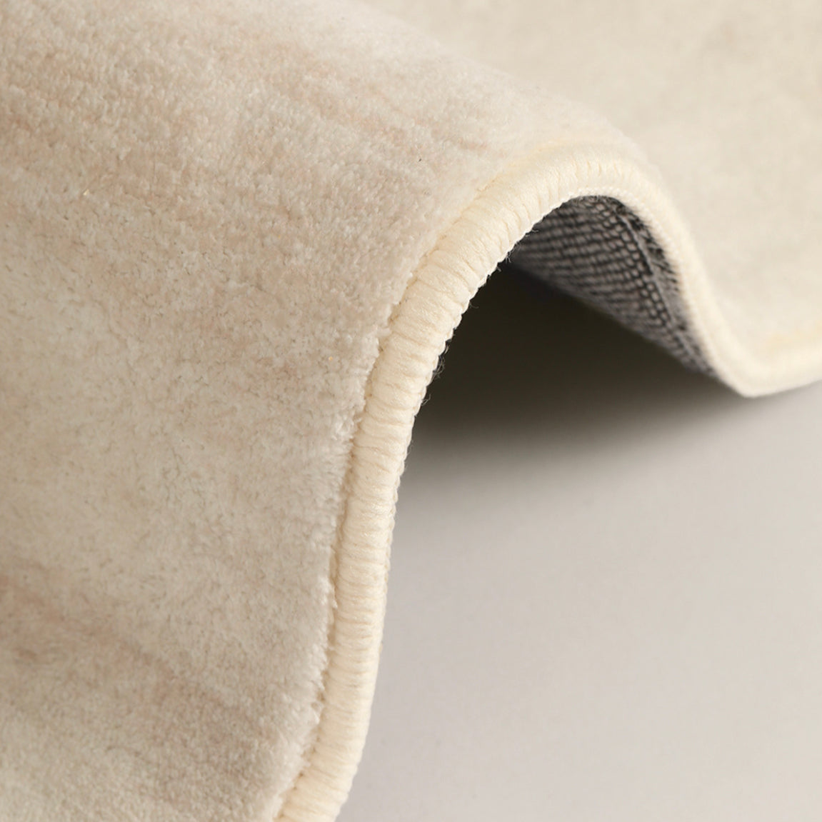 Isabella Rug - Cozy Furniture & Lifestyle