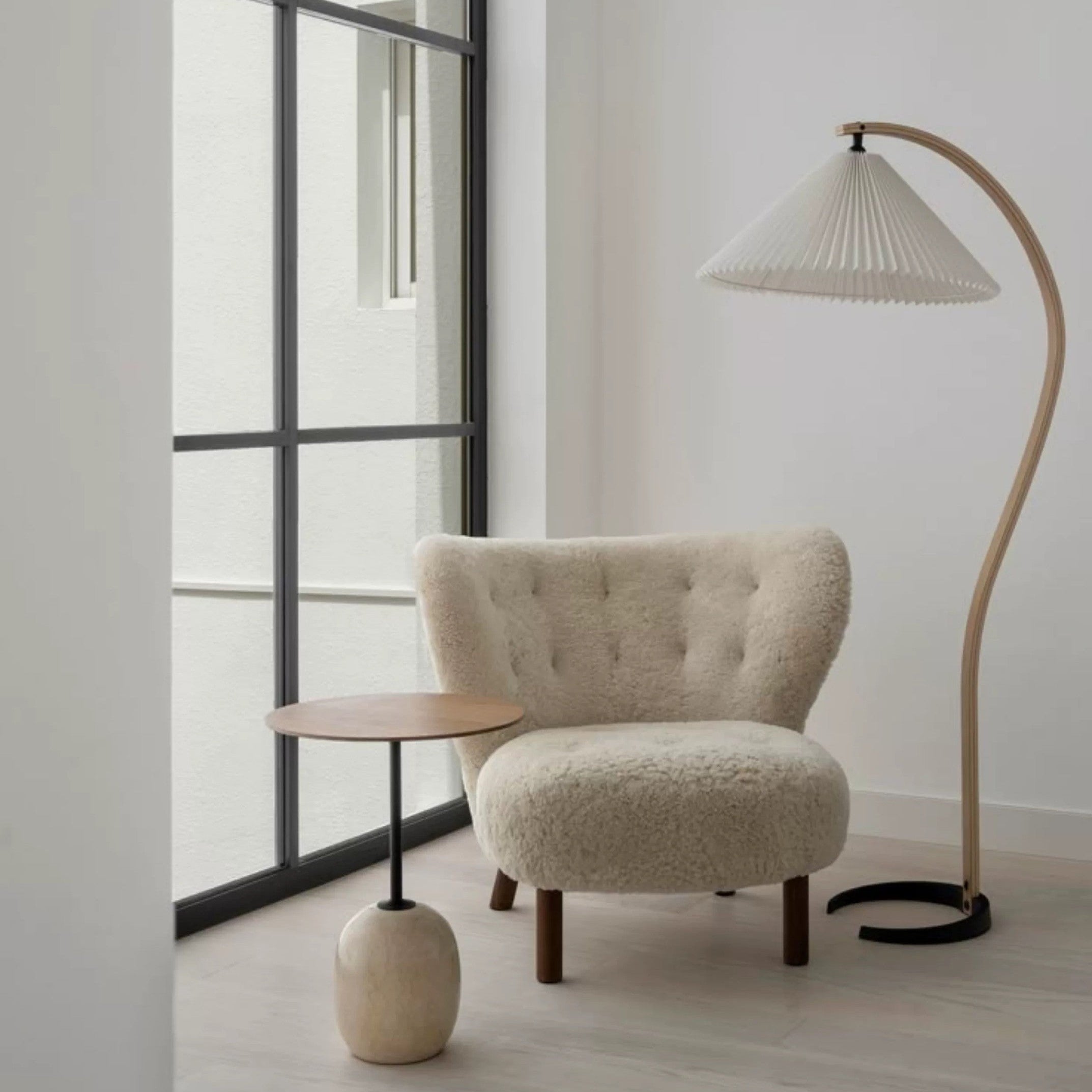 Bianca Wooden Floor Lamp - Cozy Furniture & Lifestyle