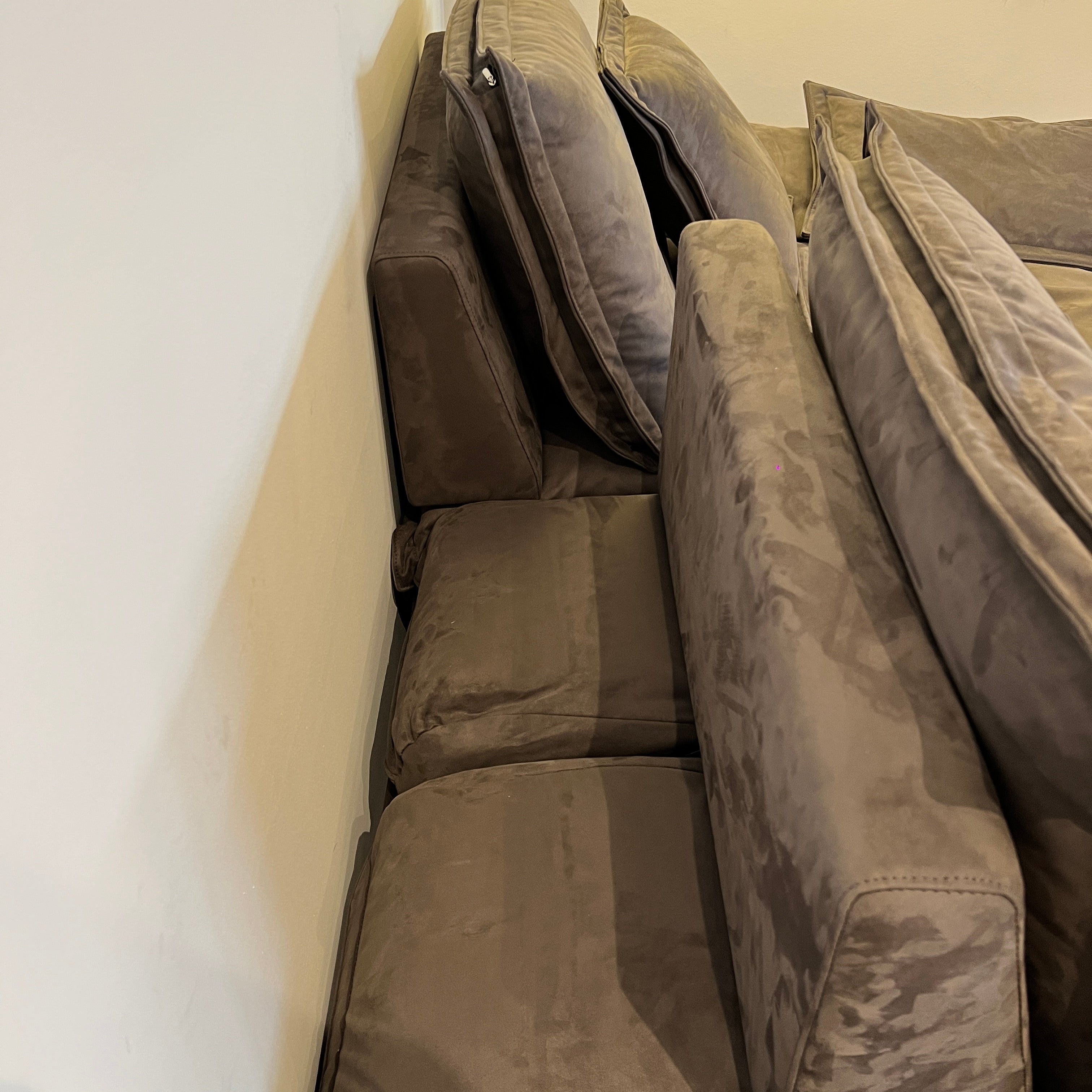 Ultra Comfort Sailing-Shaped Sofa - Cozy Furniture & Lifestyle