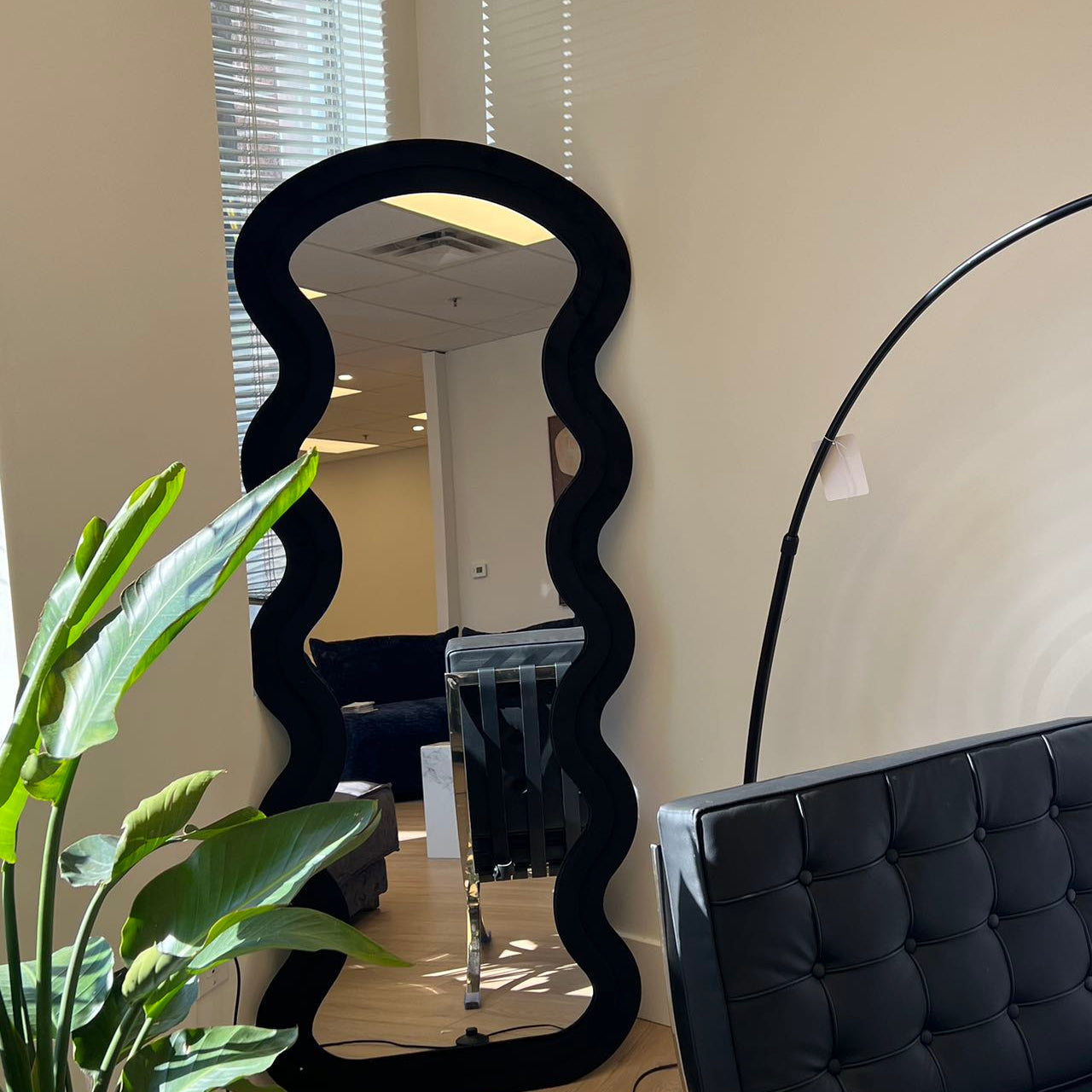 Wavy Floor Full Body Mirror - Cozy Furniture & Lifestyle