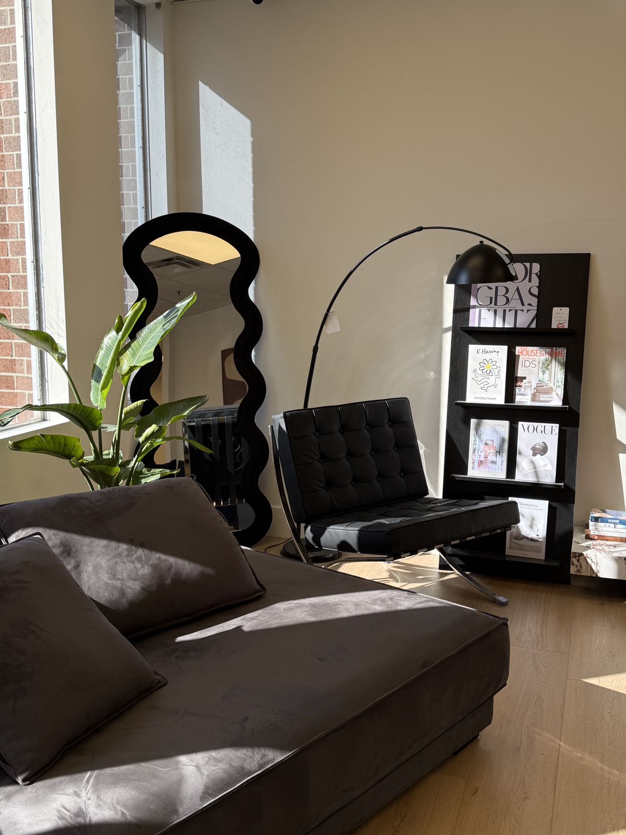 Wavy Floor Full Body Mirror - Cozy Furniture & Lifestyle