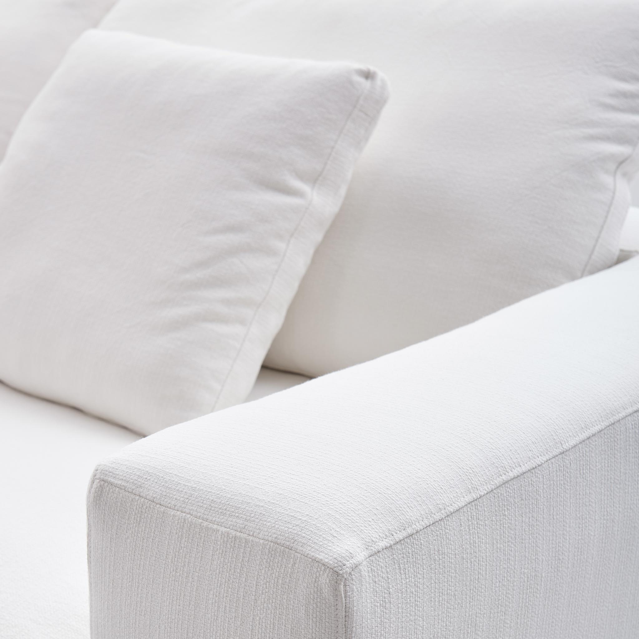 Close-up of the Ultra Softness Modular Cloud sofa with cushion