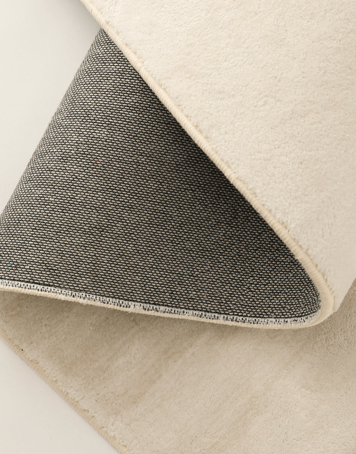 Isabella Rug - Cozy Furniture & Lifestyle